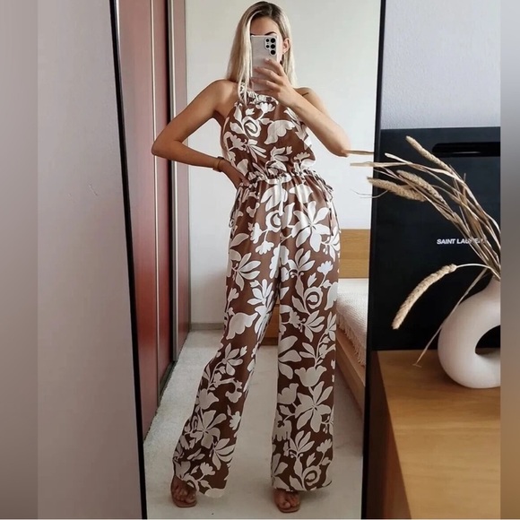 🆕 Zara Halter Jumpsuit with Chain Details in Neckline. Size Small - Picture 8 of 10